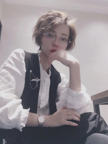 李玮蓉